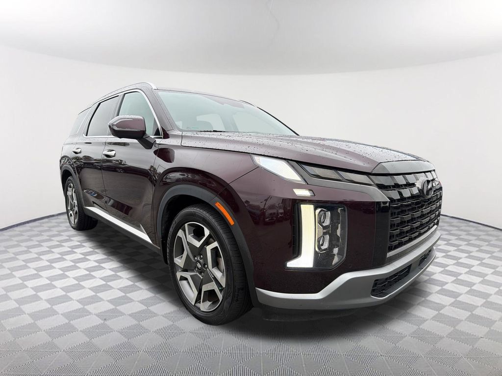 Used 2023 Hyundai Palisade SEL w/ Cargo Package FWD image 3