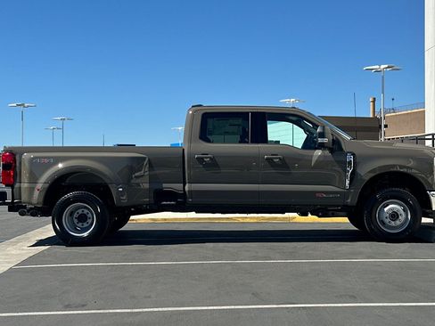 New 2026 Ford F350 XLT w/ XLT Premium Package AWD/4WD image 2