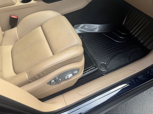 Certified 2023 Porsche Macan AWD/4WD image 15