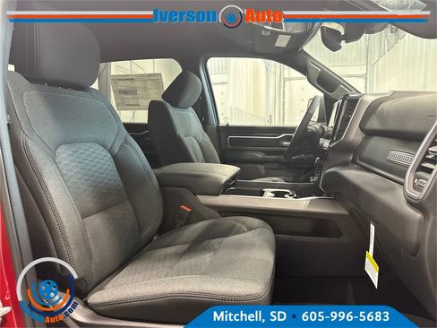 New 2026 RAM 1500 4x4 Crew Cab image 31