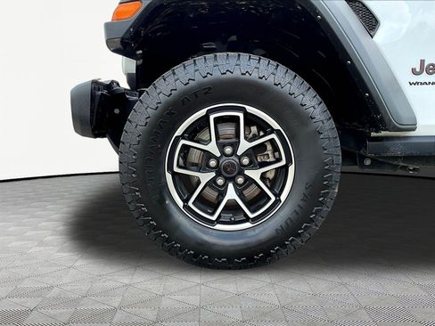 Used 2024 Jeep Wrangler Unlimited Rubicon AWD/4WD image 32