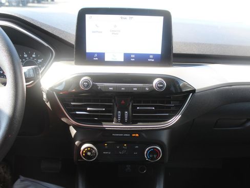 Used 2022 Ford Escape SE FWD image 36