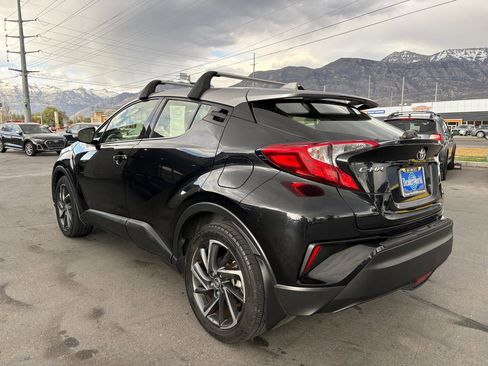 Used 2021 Toyota C-HR Limited FWD image 7