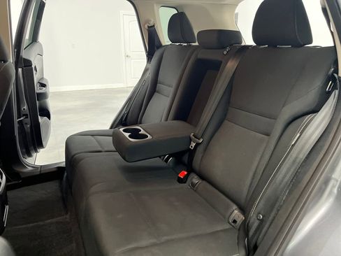 Used 2024 Nissan Rogue S image 13