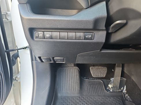 Used 2025 Toyota RAV4 XLE Premium FWD image 25