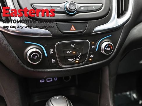 Used 2020 Chevrolet Equinox LT FWD image 19