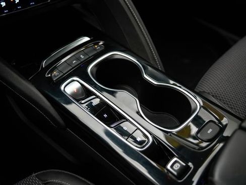 Used 2022 Buick Envision Preferred w/ Sport Touring Package FWD image 30