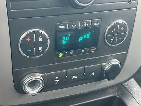 Used 2011 GMC Yukon SLE w/ Convenience Package image 18