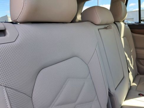 New 2026 Volkswagen Atlas SE image 24