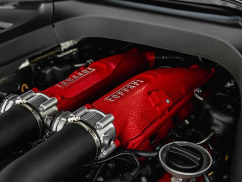 Used 2018 Ferrari GTC4Lusso T RWD image 34