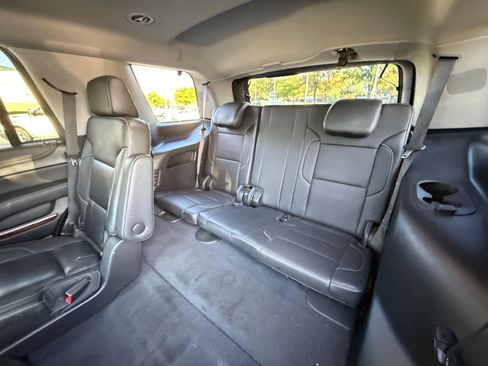 Used 2019 GMC Yukon SLT AWD/4WD image 13