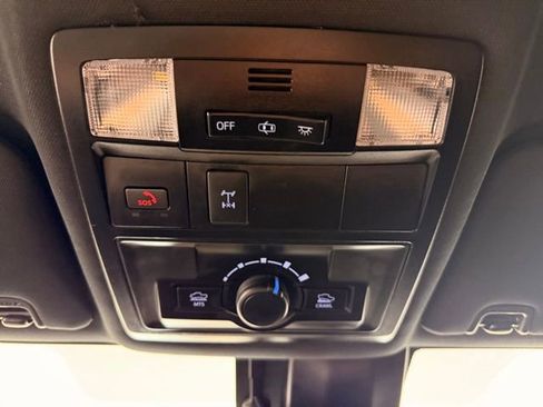 Used 2022 Toyota Tacoma TRD Off-Road AWD/4WD image 24