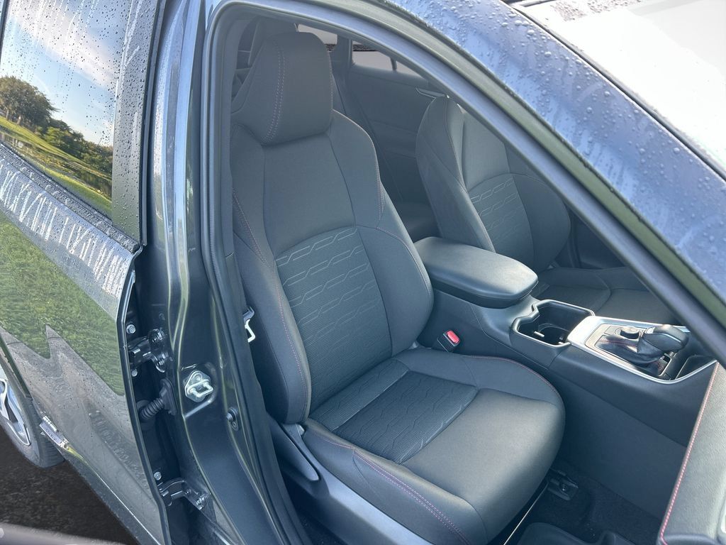 Used 2025 Toyota RAV4 SE AWD/4WD image 32