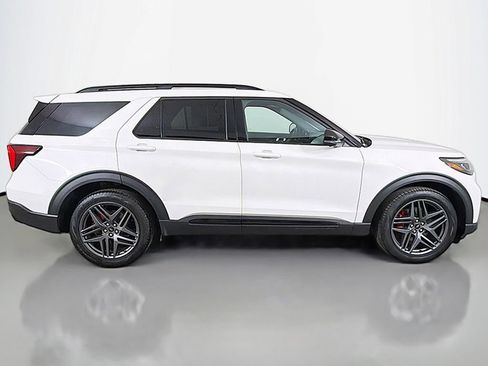 Used 2025 Ford Explorer ST AWD/4WD image 20