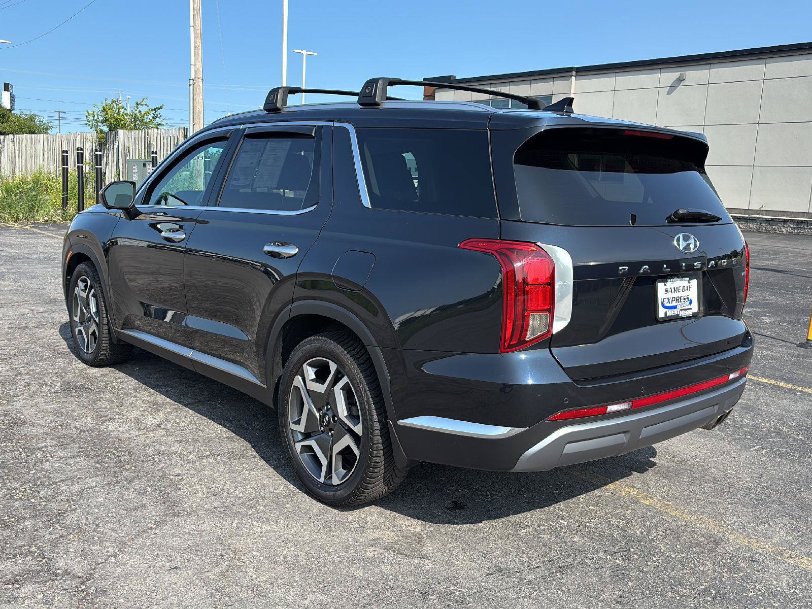 Used 2023 Hyundai Palisade Limited AWD/4WD image 5