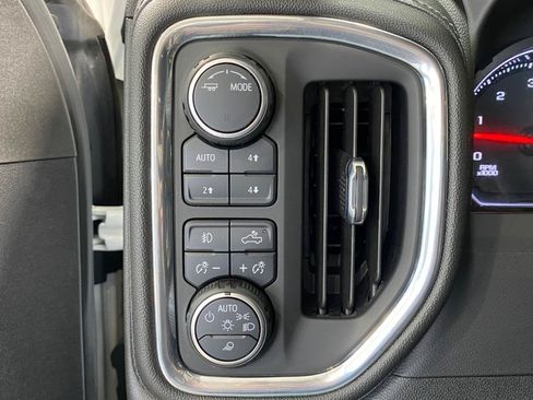 Used 2021 Chevrolet Silverado 2500 LT w/ Z71 Chrome Sport Edition AWD/4WD image 9