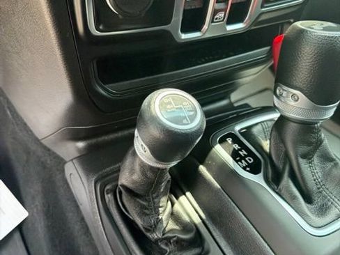 Used 2023 Jeep Wrangler Unlimited Sport AWD/4WD image 17