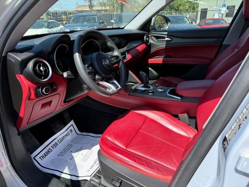 Used 2020 Alfa Romeo Stelvio Ti image 9