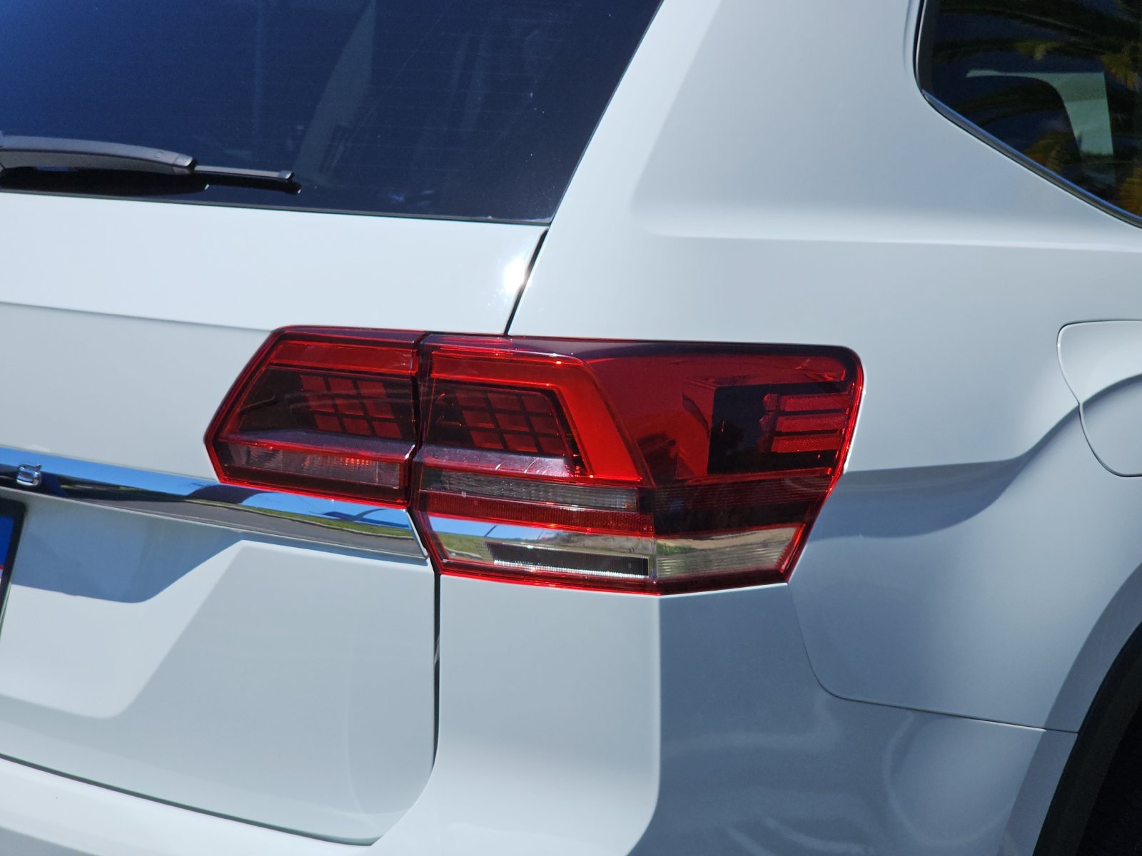 Used 2020 Volkswagen Atlas SEL FWD image 39