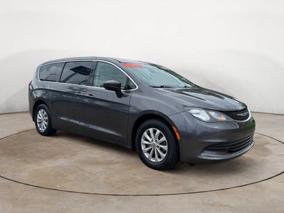 Used 2017 Chrysler Pacifica Touring w/ Tire & Wheel Group