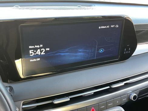Used 2025 Hyundai Palisade Calligraphy FWD image 13
