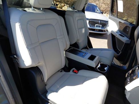 New 2026 Lincoln Aviator Reserve image 47