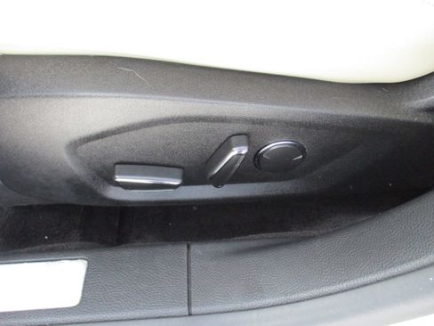 Used 2018 Ford Fusion Titanium image 15