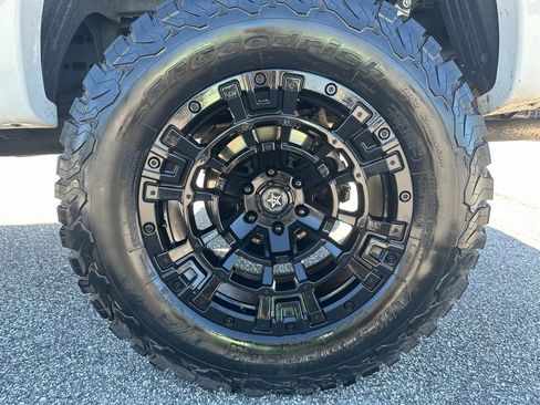 Used 2023 Ford F150 Lariat w/ Equipment Group 502A High image 21