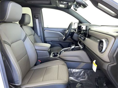 New 2026 Chevrolet Colorado ZR2 w/ Technology Package image 18