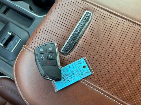 Used 2025 GMC Sierra 2500 Denali Ultimate image 57