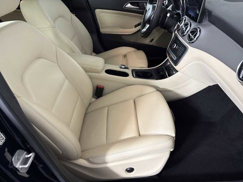 Used 2018 Mercedes-Benz GLA 250 image 12