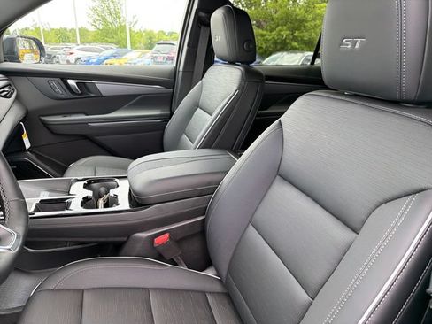 New 2026 Buick Enclave Sport Touring w/ Power Package FWD image 17