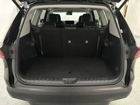Used 2025 Toyota Grand Highlander AWD image 23