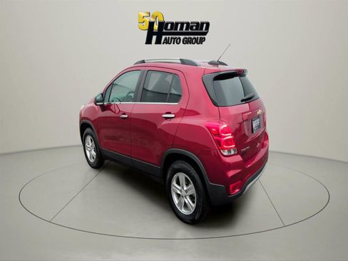 Used 2018 Chevrolet Trax LT w/ LT Convenience Package image 3