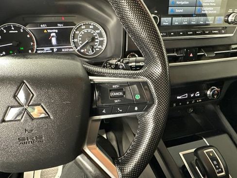 Used 2022 Mitsubishi Outlander SE FWD image 16