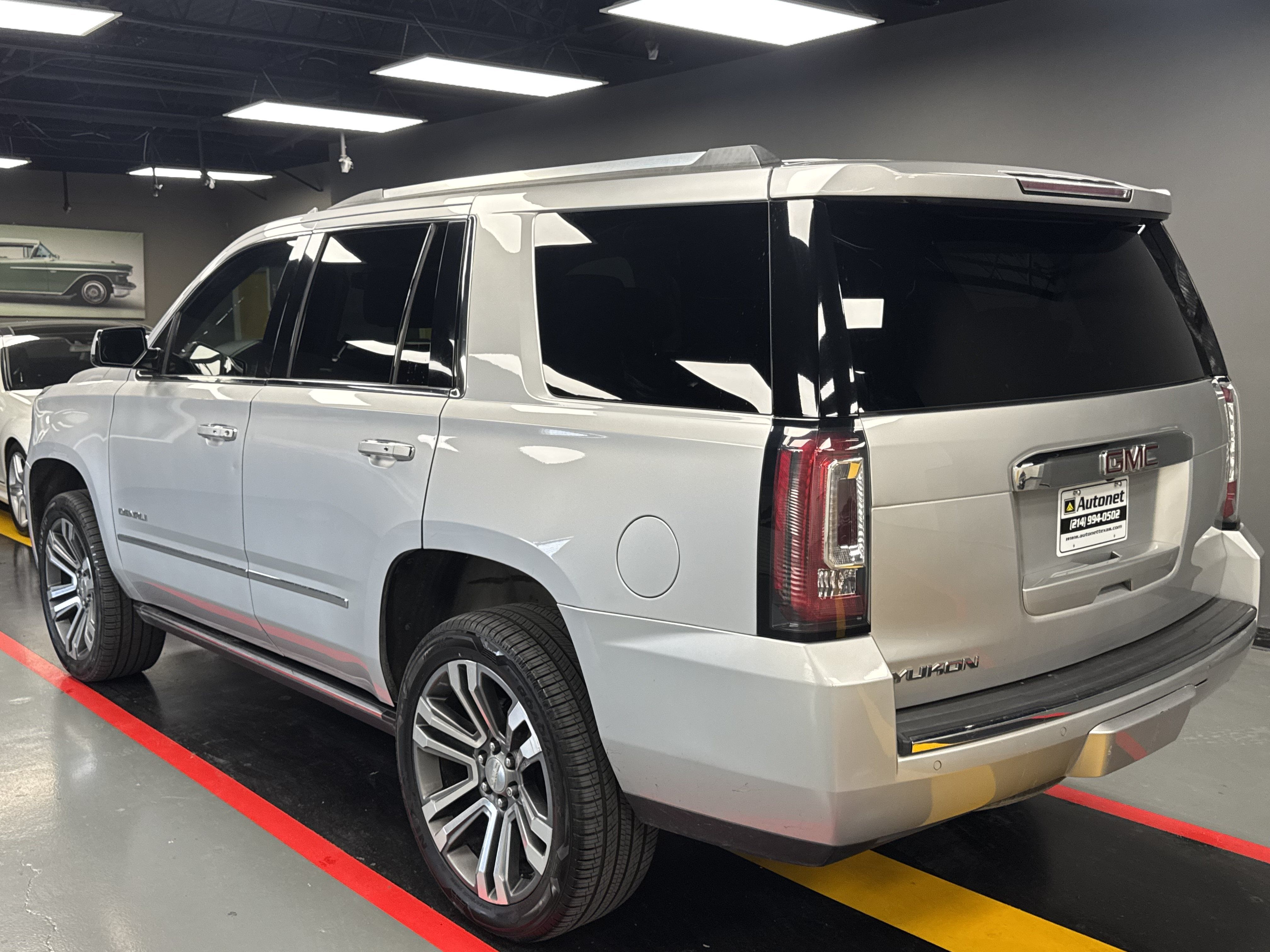 Used 2019 GMC Yukon Denali w/ Denali Ultimate Package RWD image 8