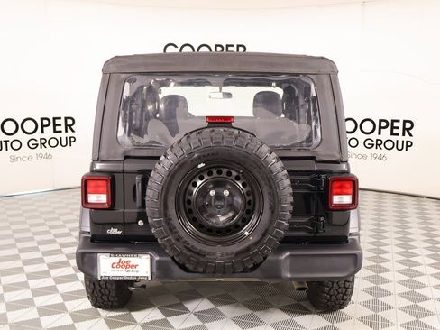 Used 2023 Jeep Wrangler Sport image 19