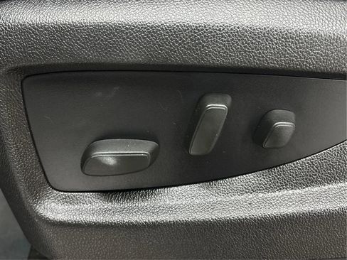 Used 2017 GMC Sierra 1500 SLE w/ SLE Value Package image 23