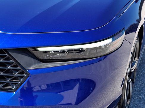 Used 2024 Honda Accord Sport image 9