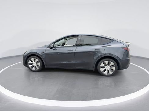 Used 2024 Tesla Model Y Long Range AWD/4WD image 5