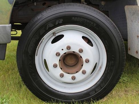 Used 2001 Ford F550 2WD Regular Cab Super Duty image 29