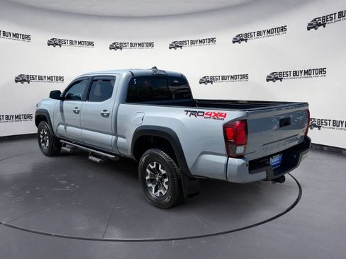 Used 2018 Toyota Tacoma TRD Off-Road w/ TRD Premium Off Road Package AWD/4WD image 6