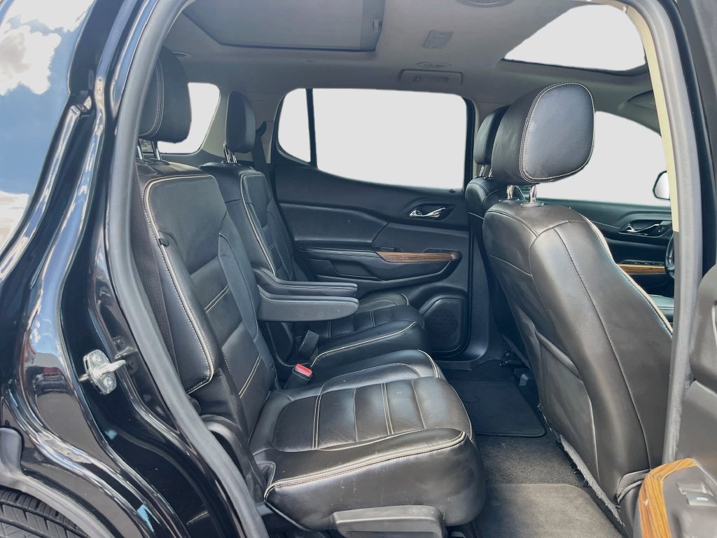 Used 2019 GMC Acadia Denali w/ Technology Package FWD image 30