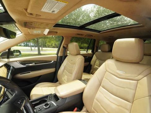 Used 2020 Cadillac XT6 Premium Luxury w/ Platinum Package FWD image 24