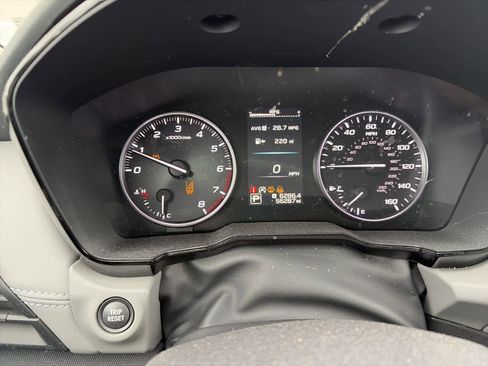 Used 2022 Subaru Outback Premium image 16