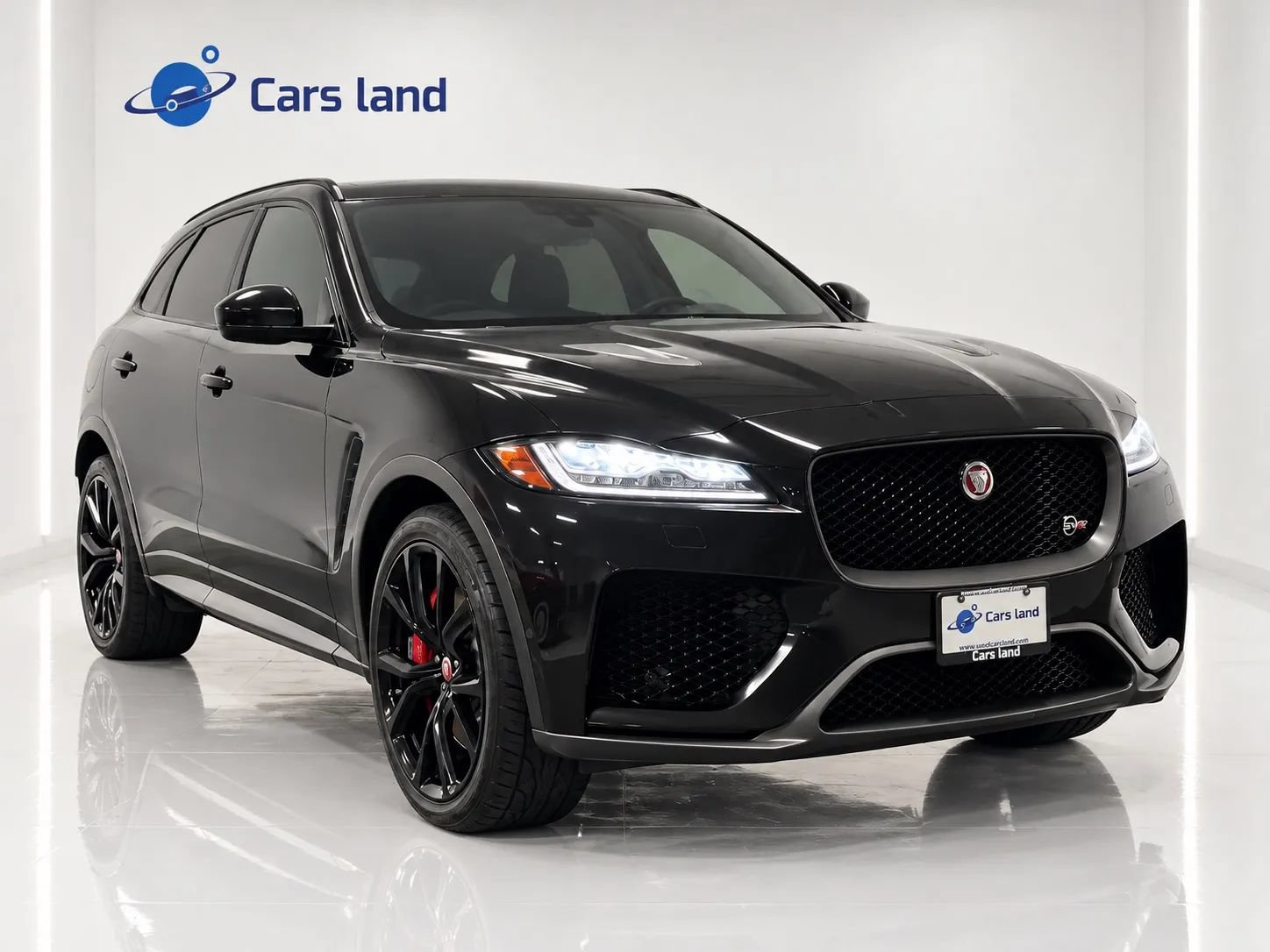 Used 2020 Jaguar F-PACE SVR AWD/4WD image 1