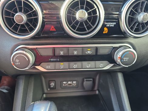 Used 2024 Nissan Sentra SV image 32