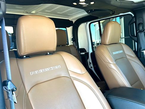 Used 2022 Jeep Gladiator Rubicon w/ LED Lighting Group image 24