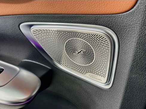 Certified 2025 Mercedes-Benz C 300 Sedan image 28