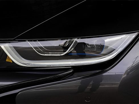 Used 2019 BMW i8 Roadster image 19